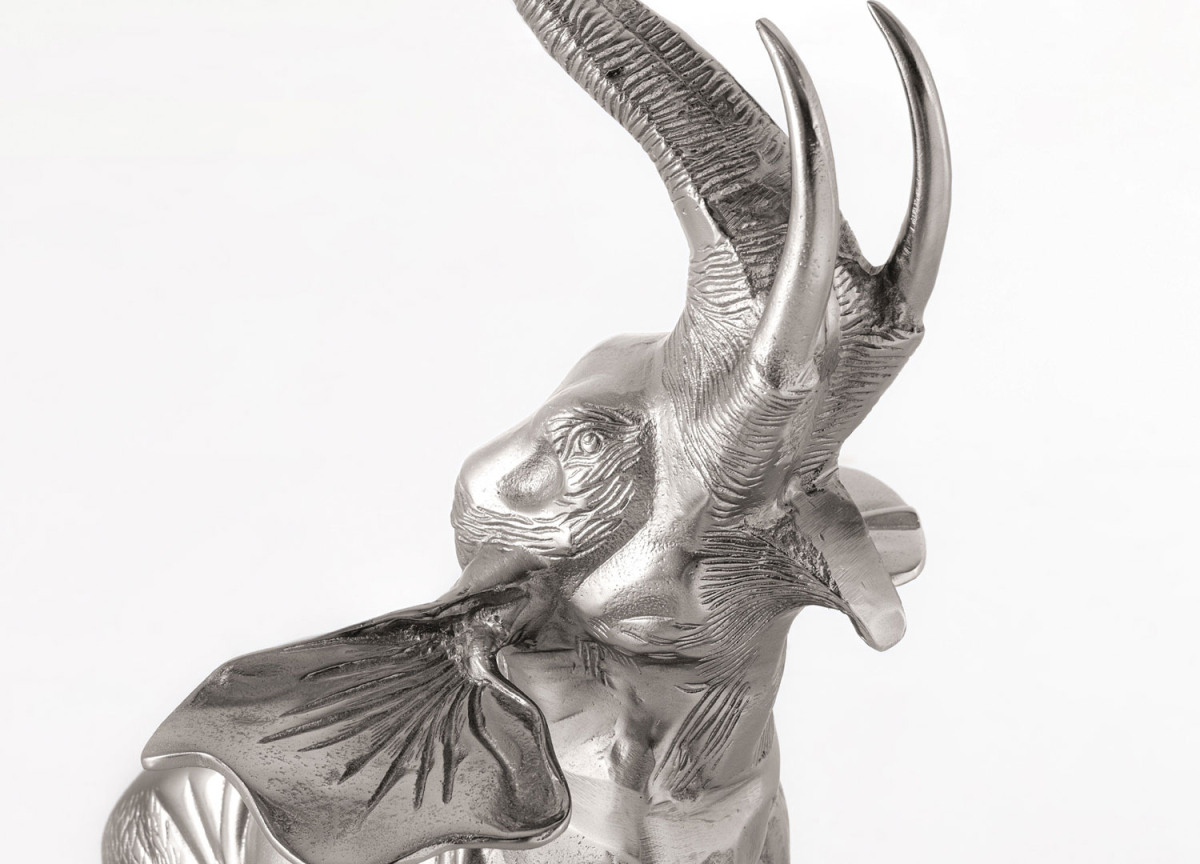 Bout de Canapé Éléphant Argenté et Plateau en Verre de 60 cm