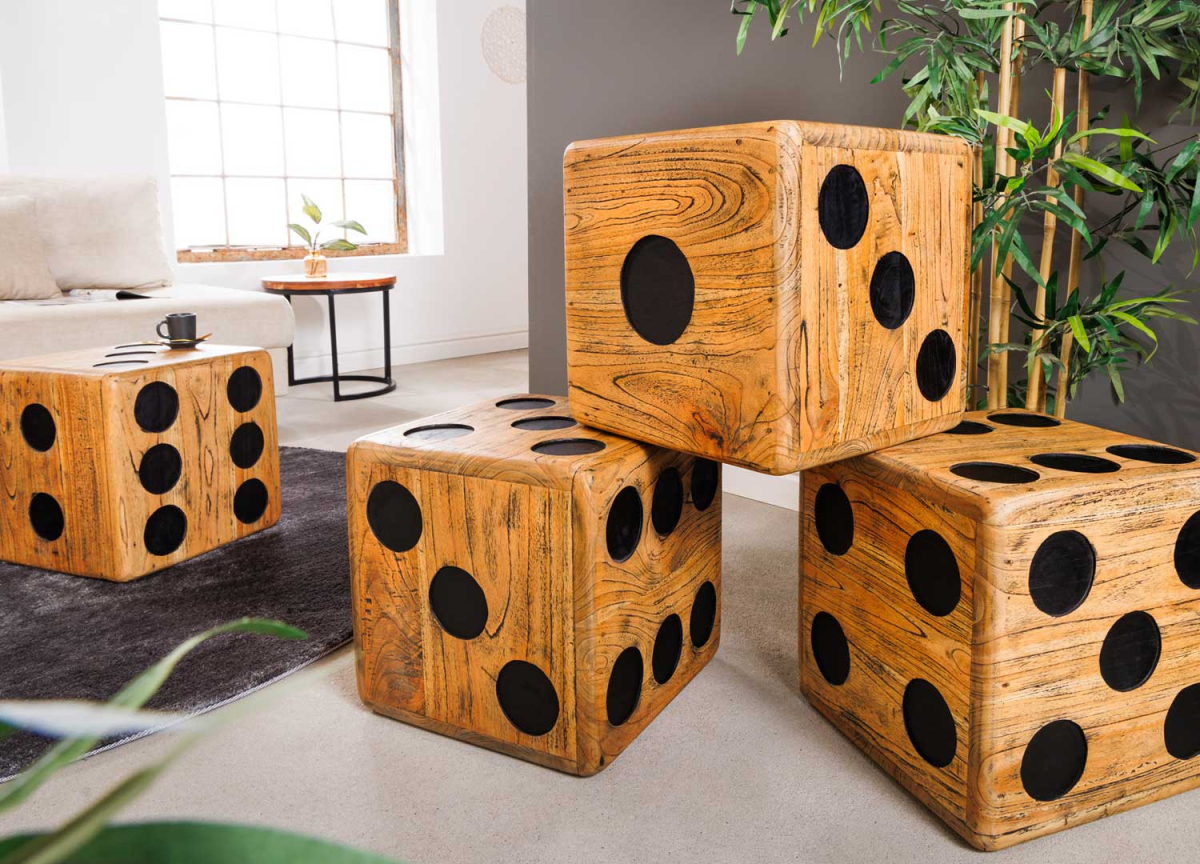 Dé géant en bois
