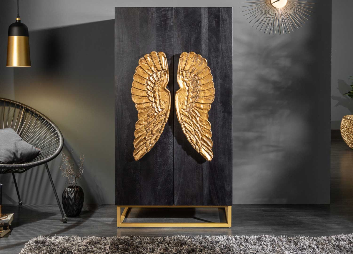 Bahut original en bois massif et ailes dorées en relief