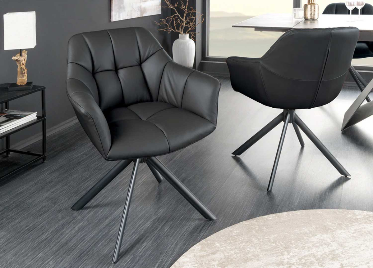 Fauteuil pivotant en cuir noir vu de face