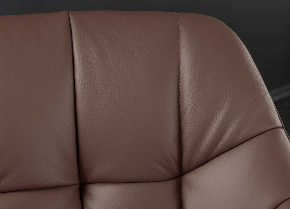 Qualité et détail du cuir marron