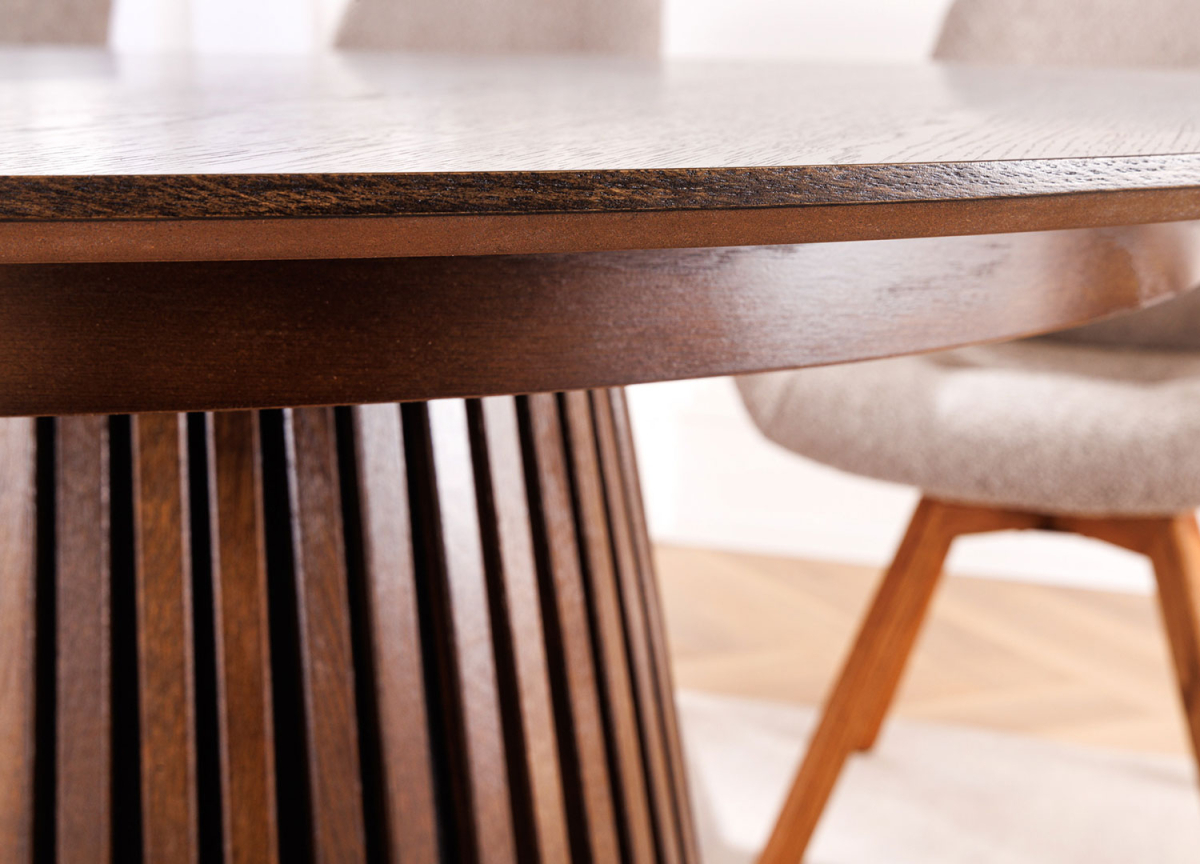 Qualité et détail de la table ronde