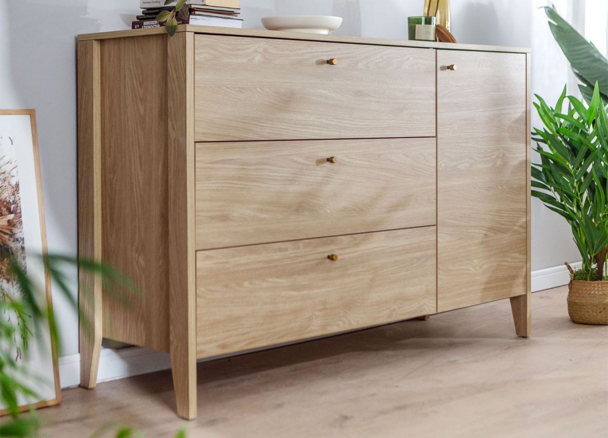 commode de qualité avec tiroirs et porte