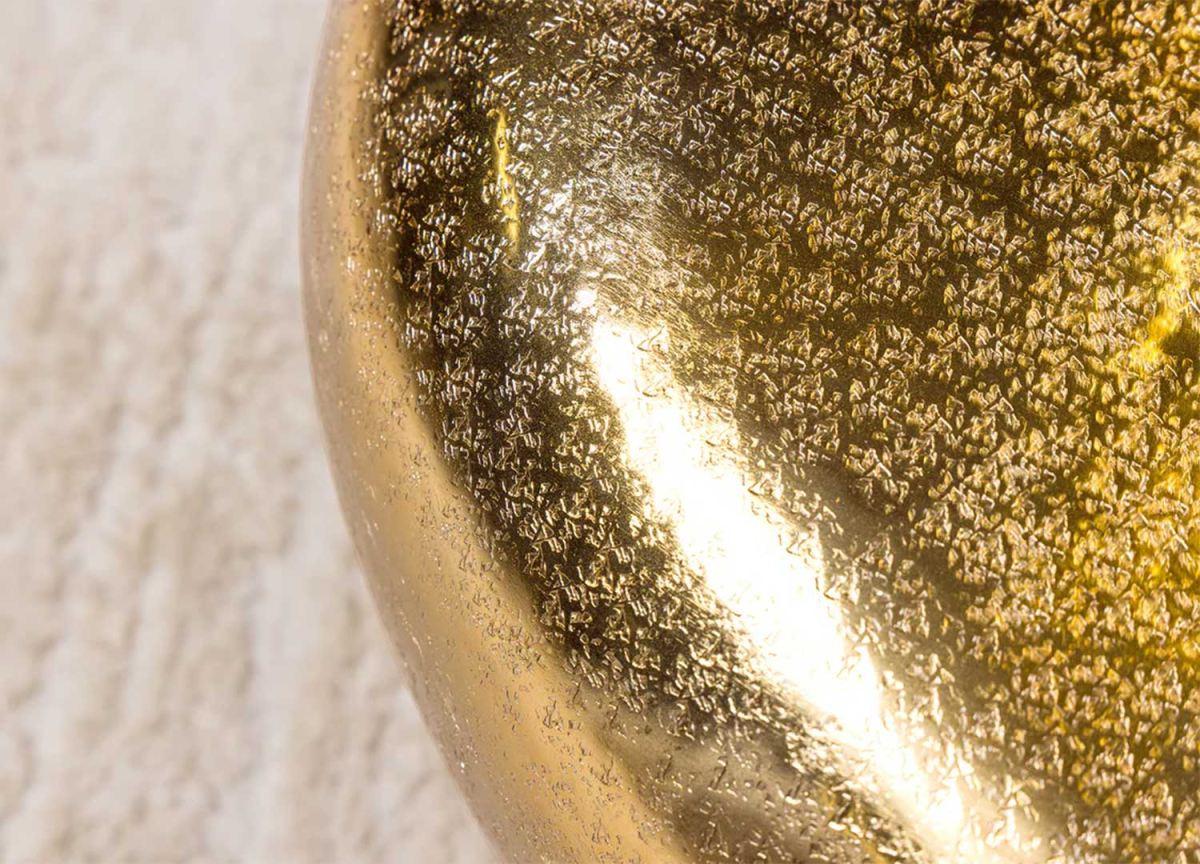 Qualité et détail de la table basse doré