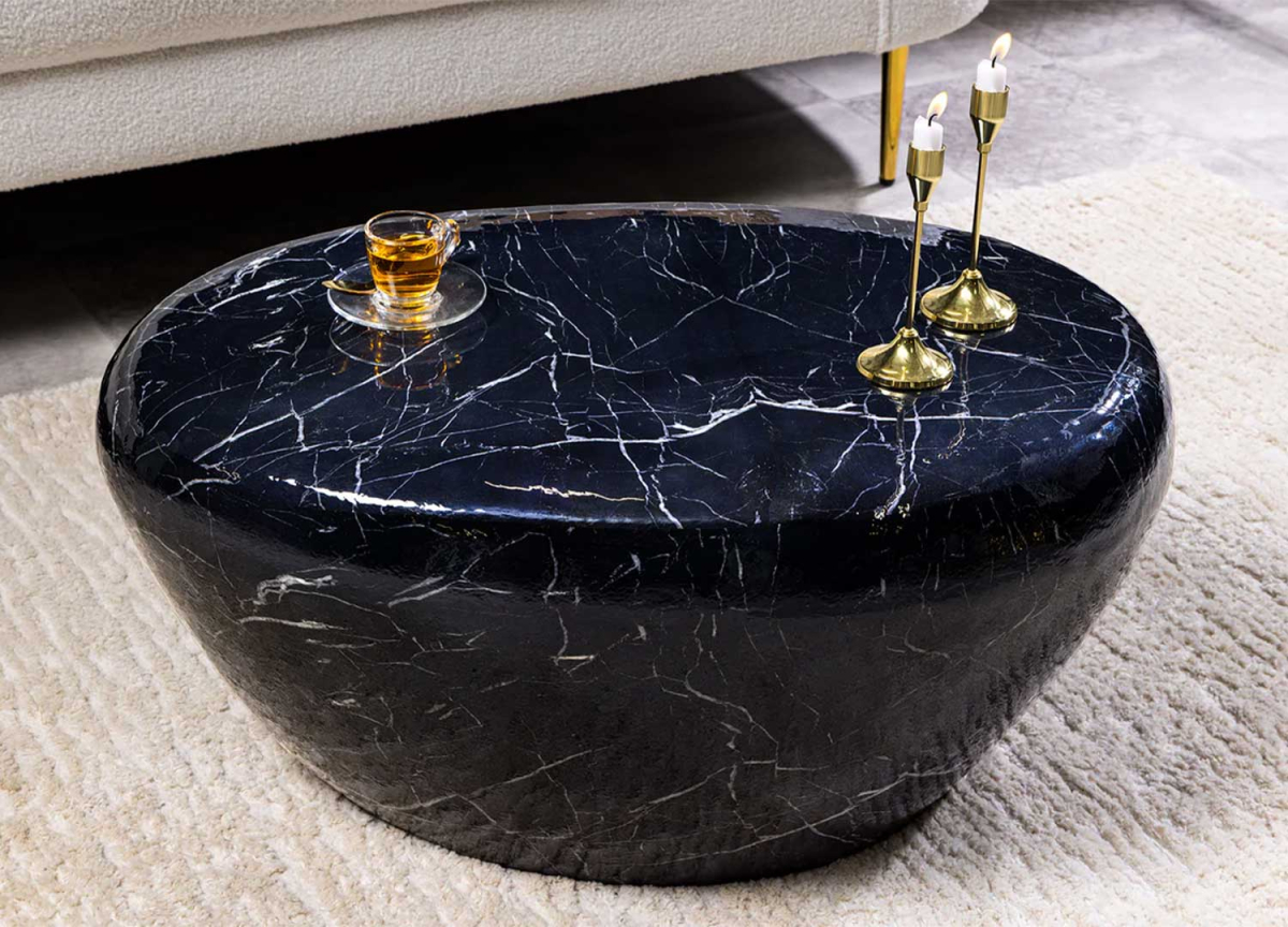 Table basse contemporaine aspect marbre noir