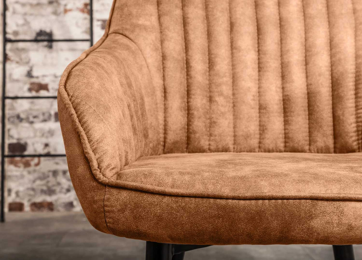 Chaises contemporaines marron / Pieds métal noir