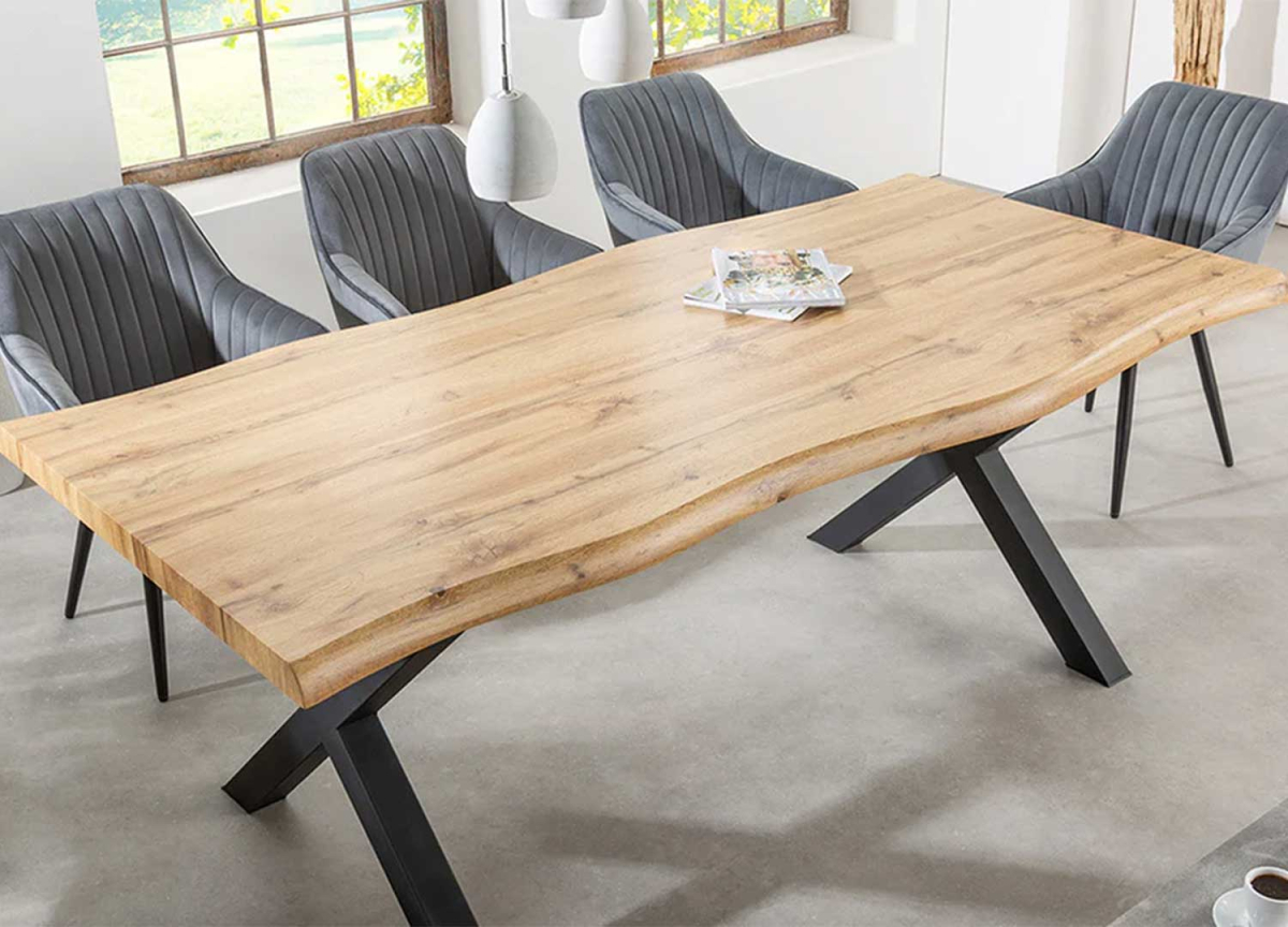 Table à manger pas cher imitation bois et métal noir