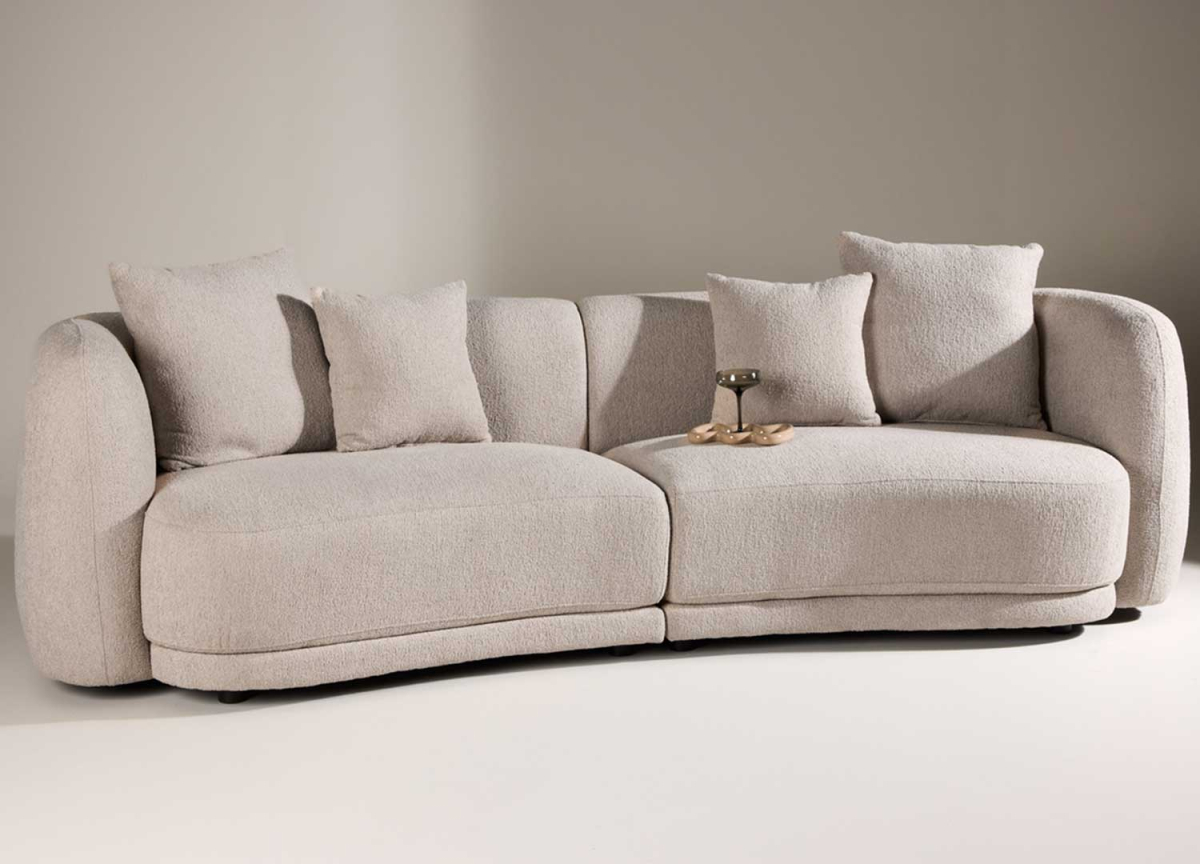 Canapé droit de forme haricot en tissu bouclé beige