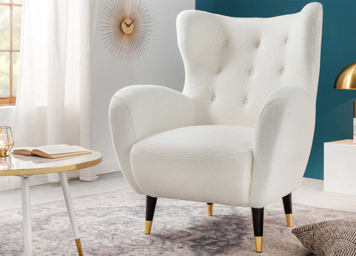 Fauteuil à oreilles tissu blanc bouclé peluché confortable