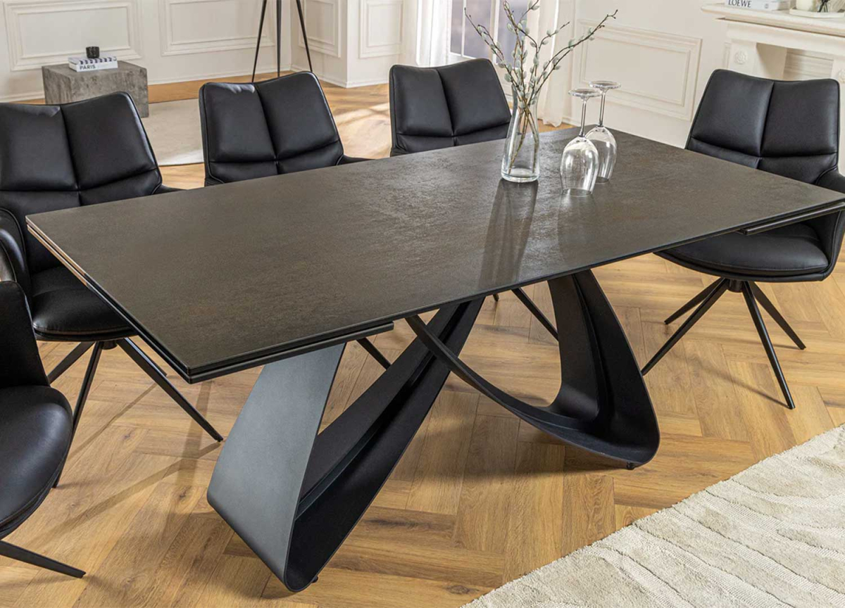 Table extensible en céramique noir rouille 10 à 12 personnes