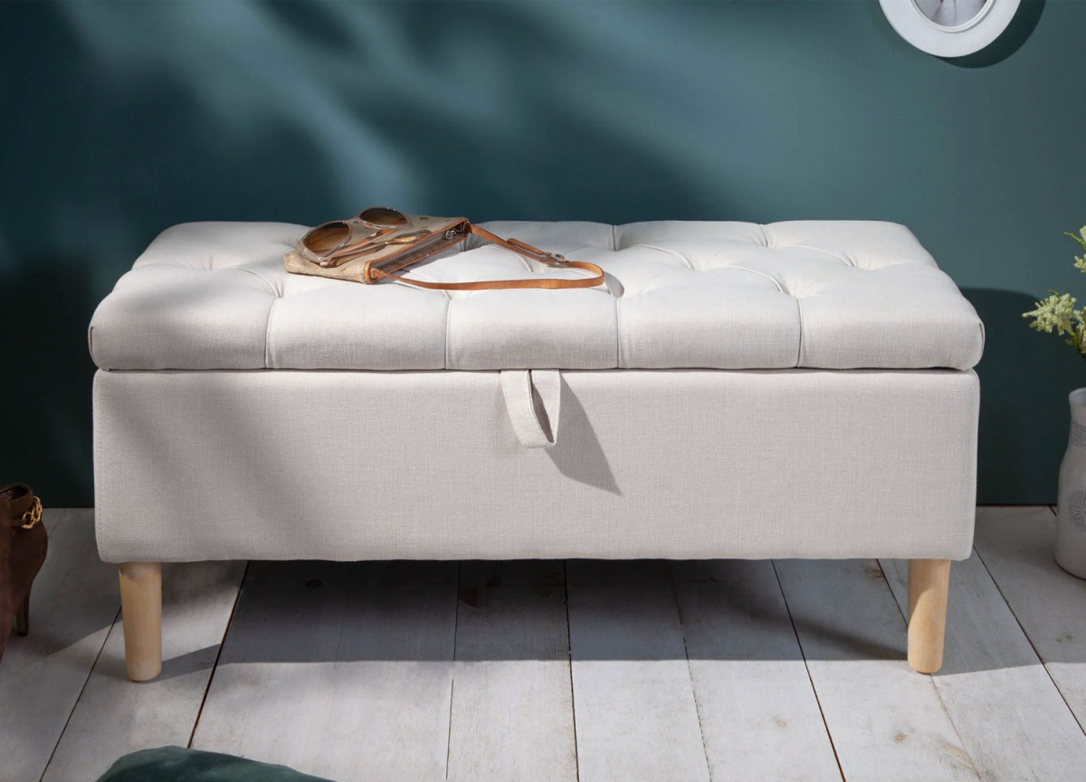 Banquette bout de lit en tissu beige moderne