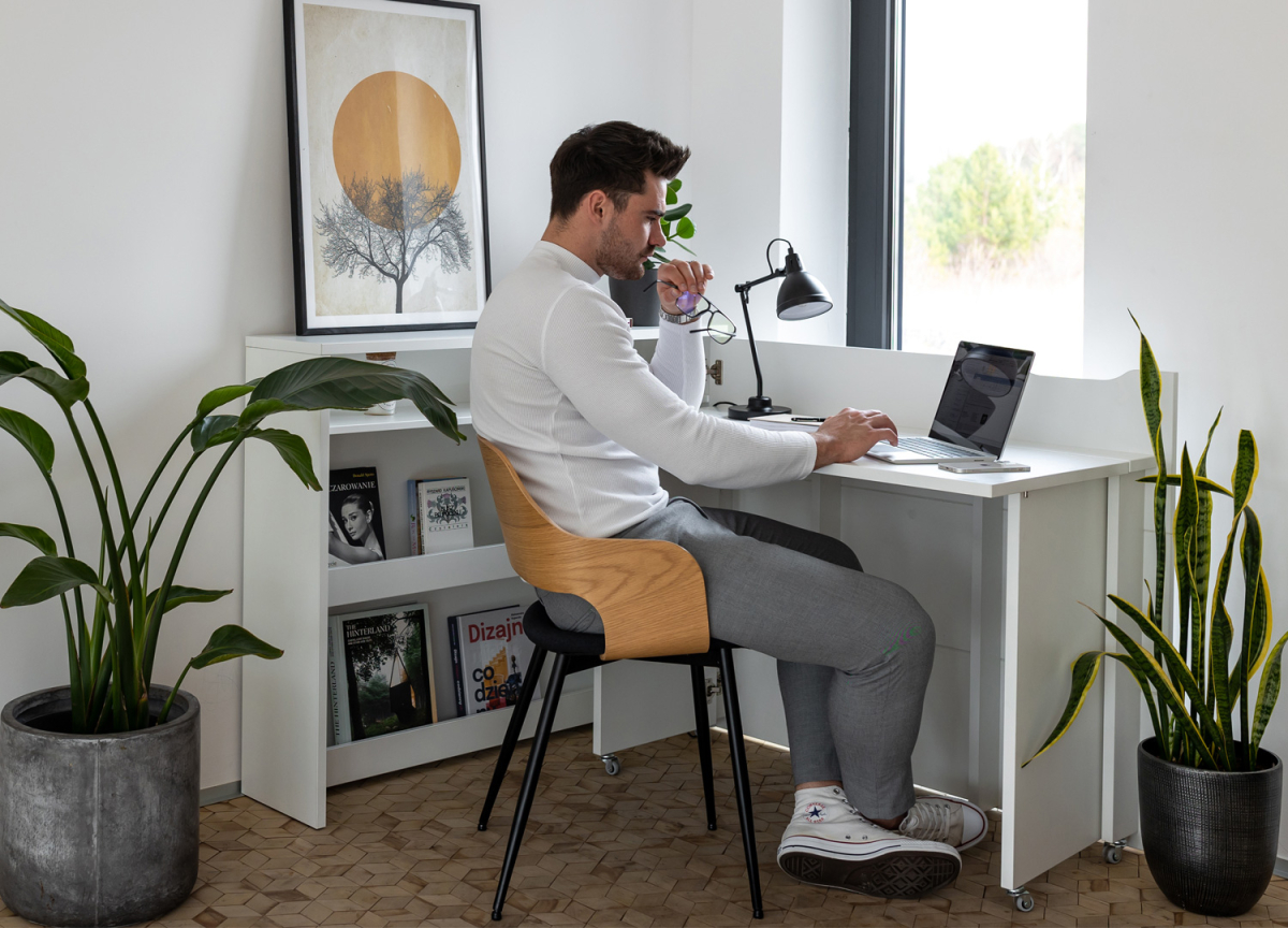 Bureau compact pliable blanc brillant