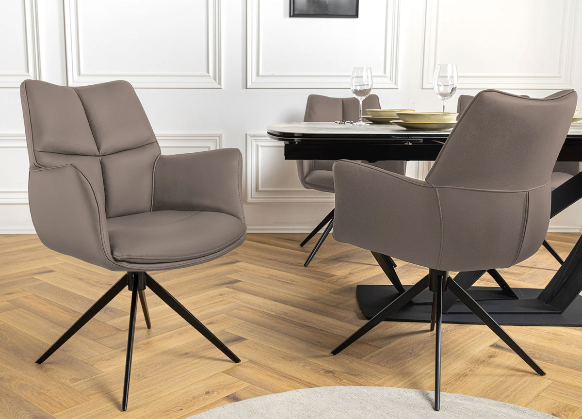 Chaises de salle à manger en cuir brun