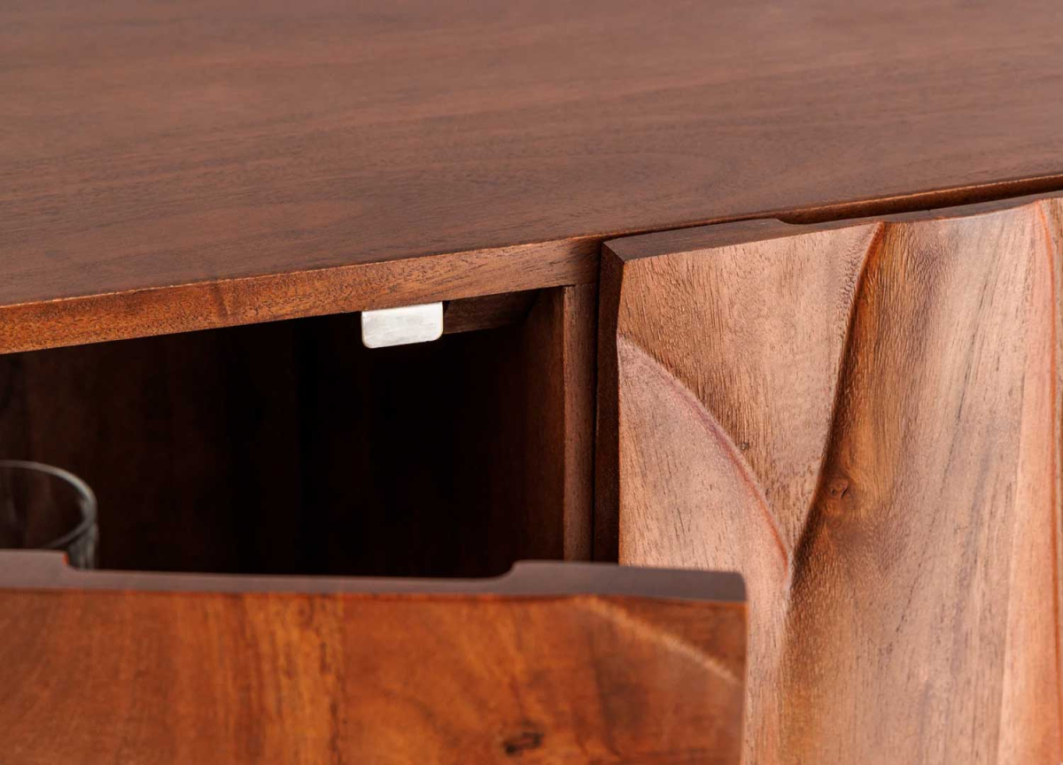 Buffet Sculpté Acacia et Métal Noir