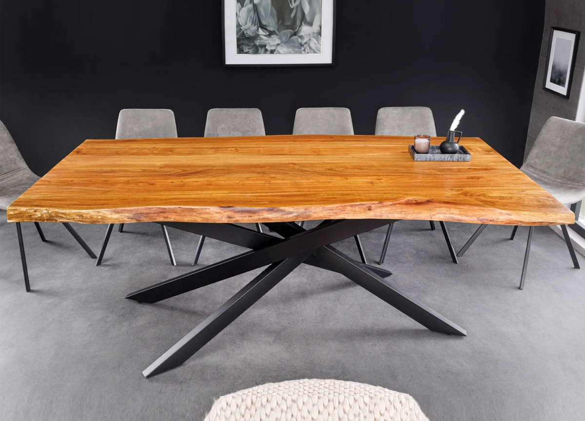 Table rustique revisitée – Plateau live edge & pieds design métal
