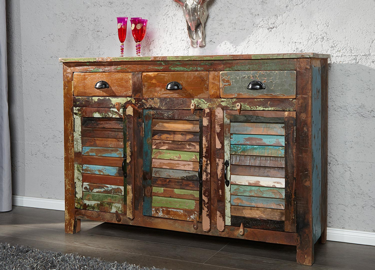 Buffet shabby chic en bois recyclé coloré