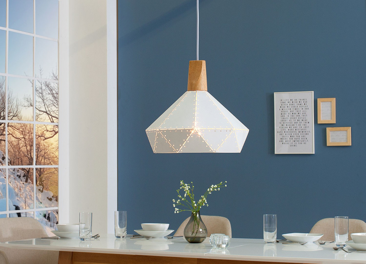 Luminaire design blanc et bois