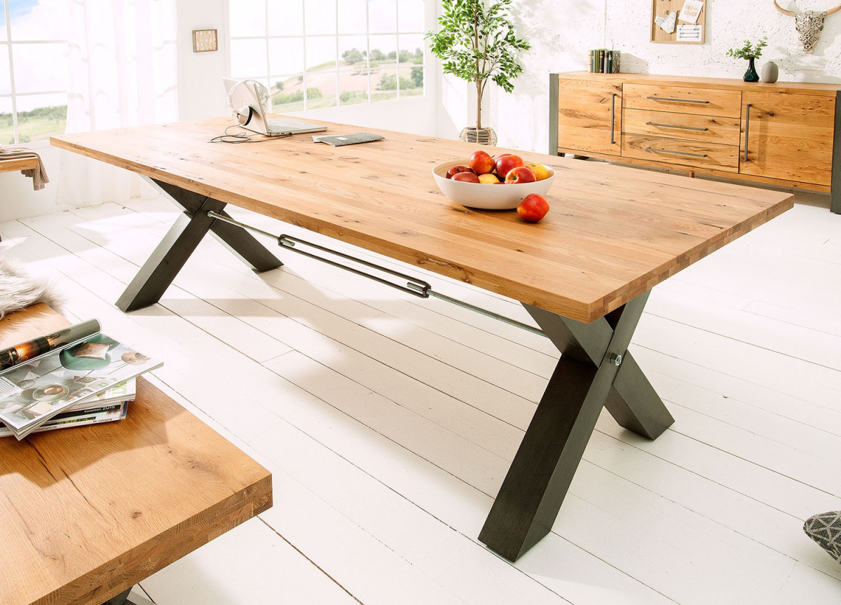 Table de repas en chêne massif esprit loft