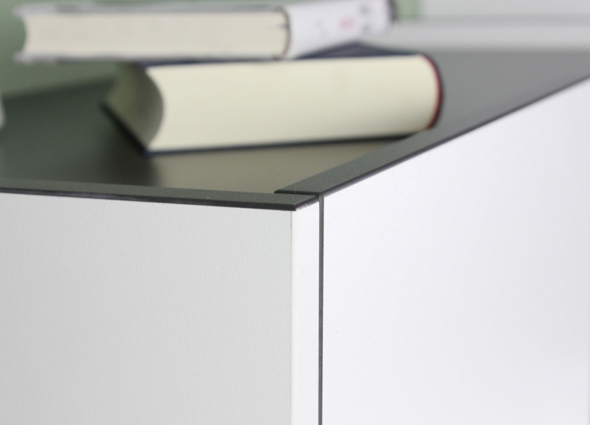 Commode 2 portes 1 tiroir 2 niches blanche & grise