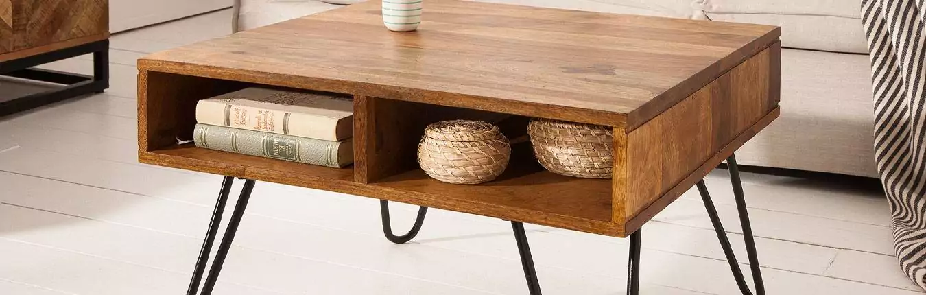table basse carrée en sesham et pieds en métal noir