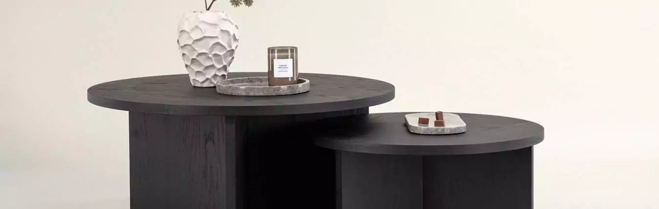 table basse ronde design en bois noir