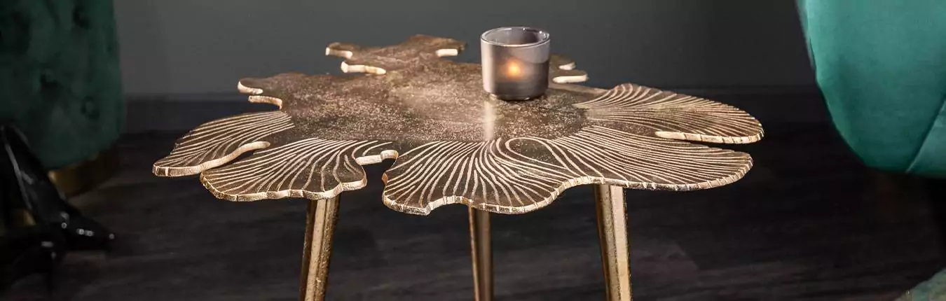 table d'appoint originale en métal doré