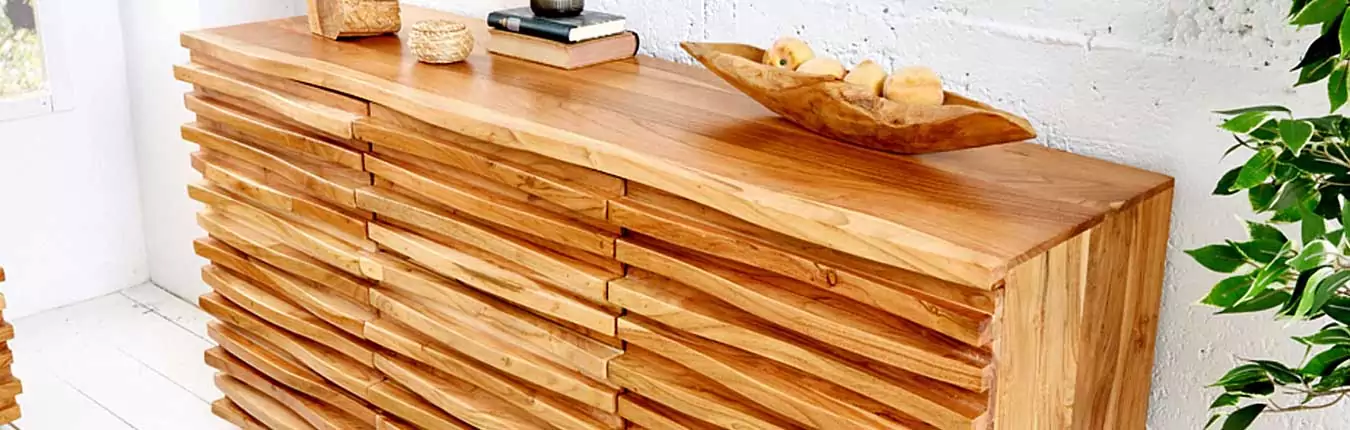 Buffet bois d'acacia massif avec façades en relief