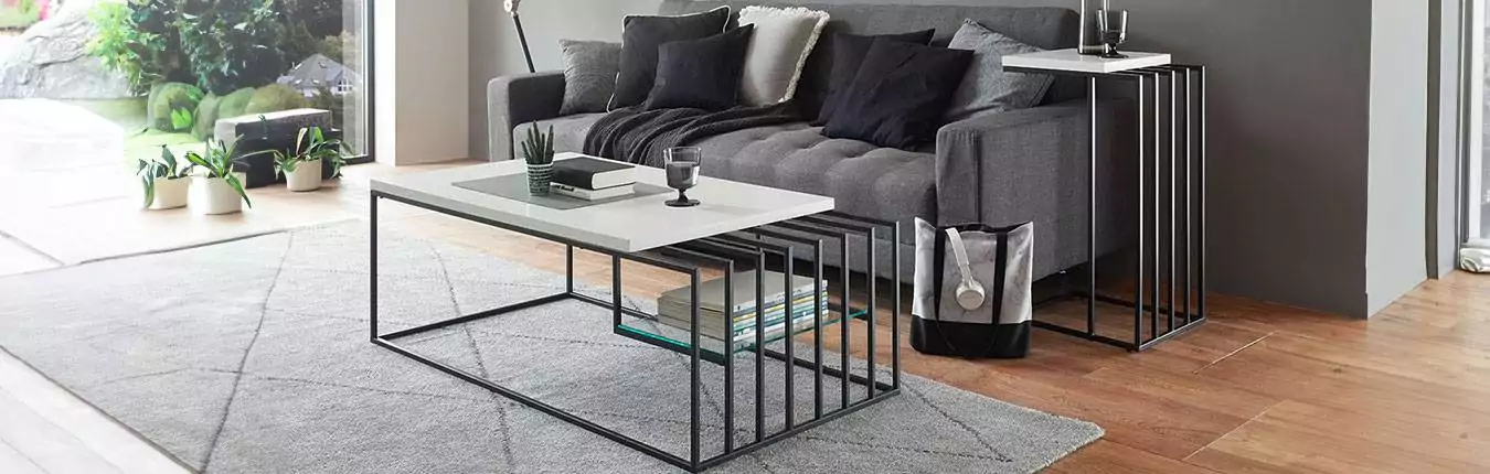 mobilier contemporain blanc et métal noir