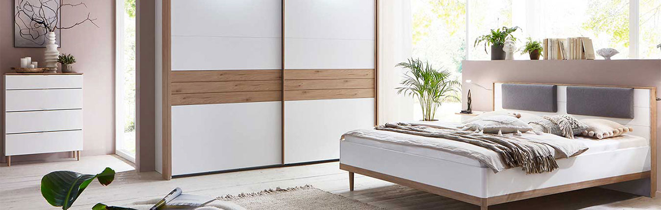 Mobilier complet pour chambre à coucher adulte en bois blanc et bois