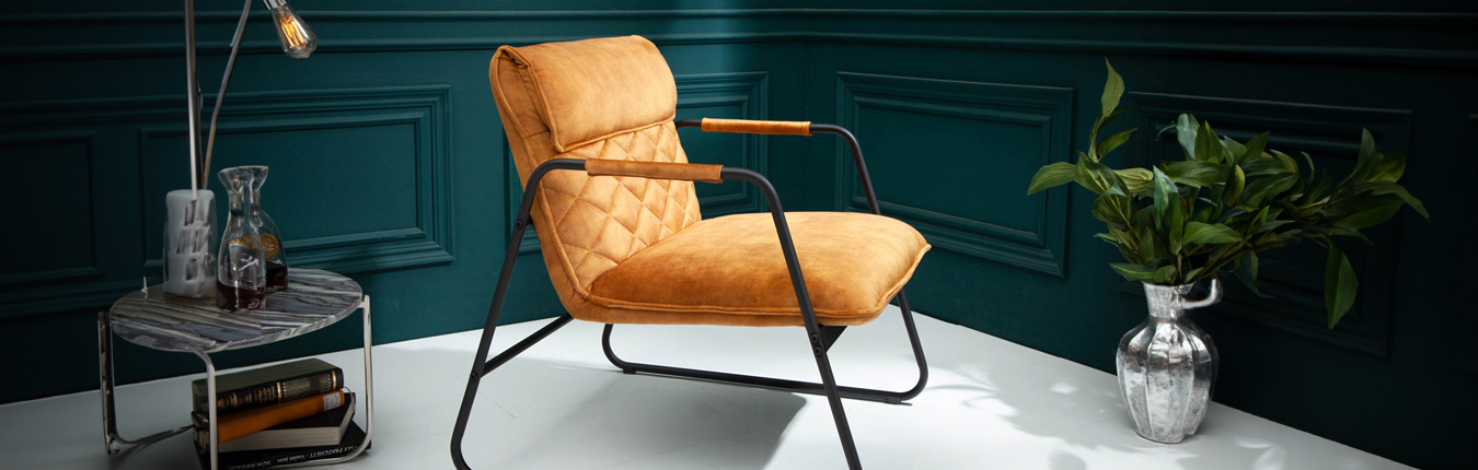 fauteuil lounge rétro moderne en velours jaune moutarde